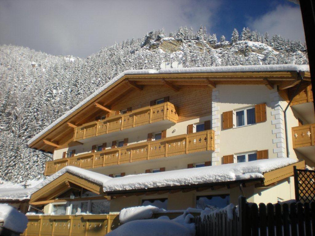 Albergo Fiordaliso Canazei Exterior photo
